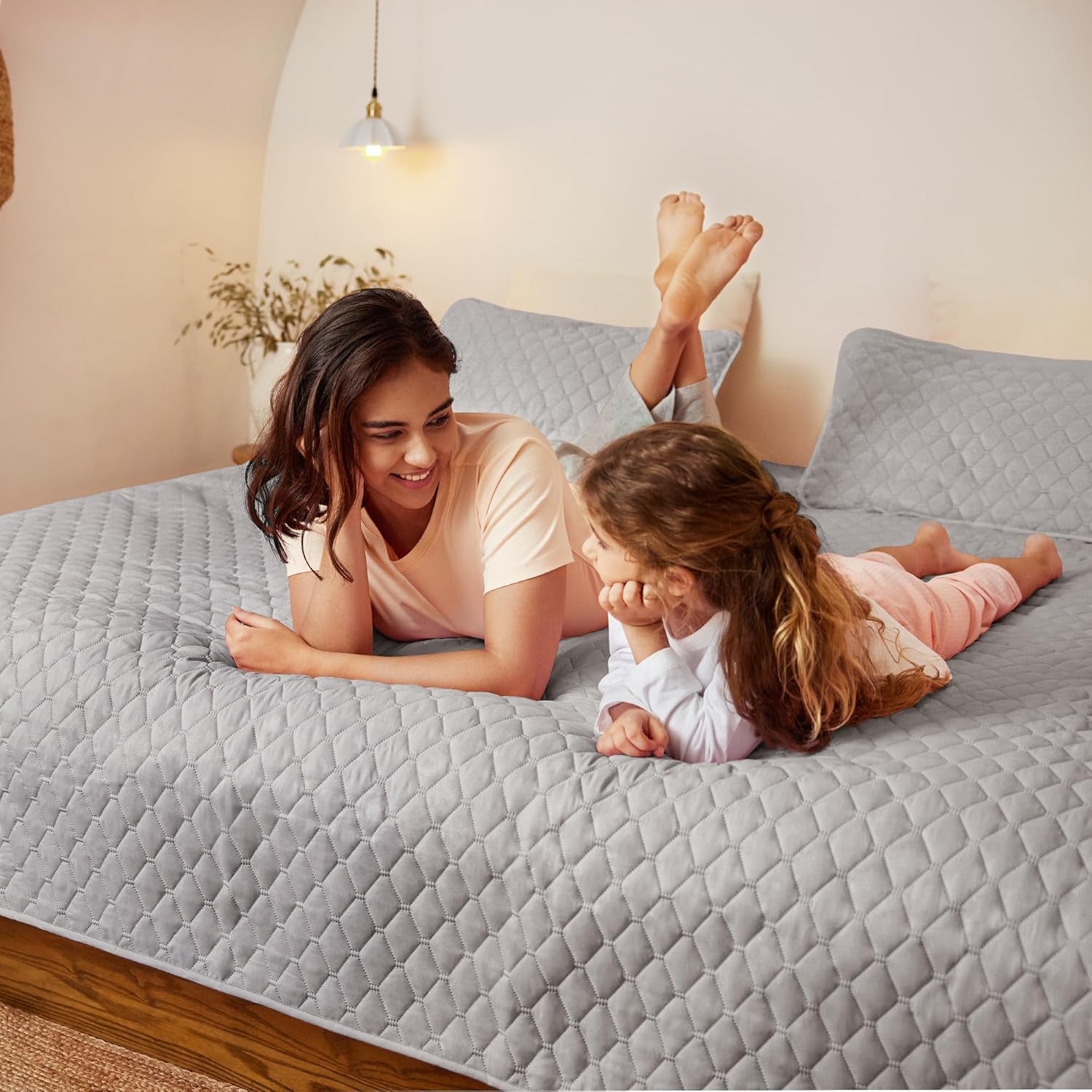 Reversible Twin Quilt Bedding Set with Pillow Sham, Lightweight Quilts Twin Size, Soft Bedspreads Bed Coverlets for All Seasons - (Light Grey, 68"X88")